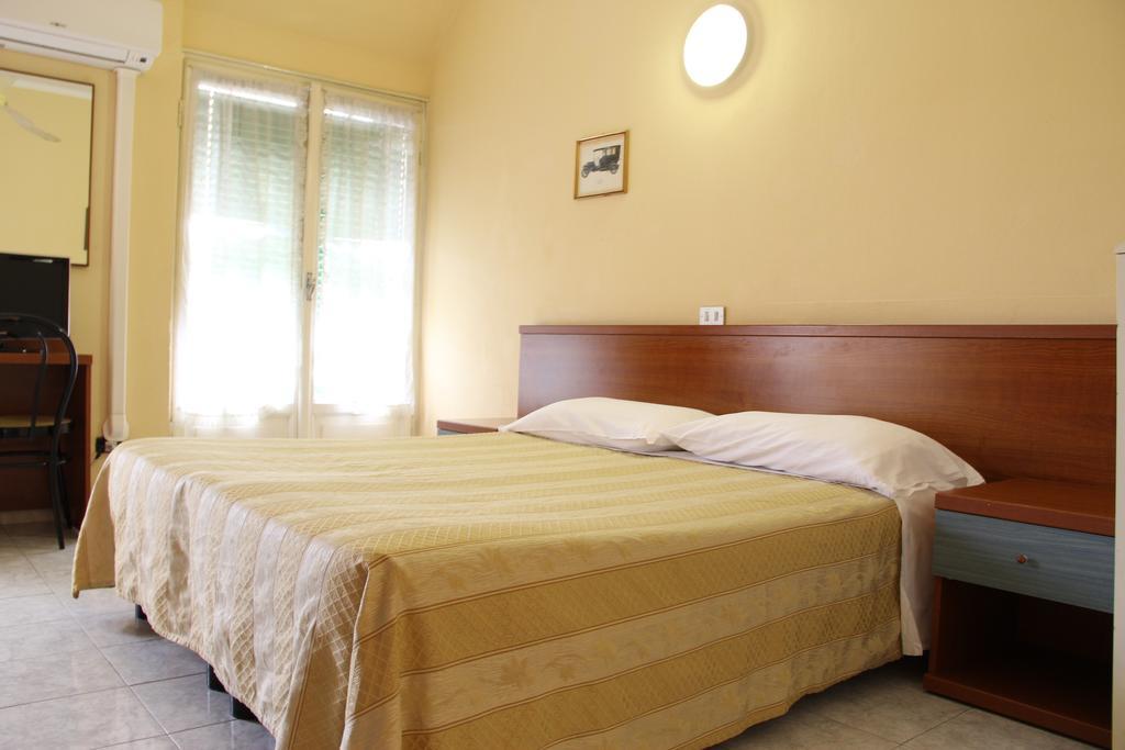 Hotel Rallye Milano Ngoại thất bức ảnh